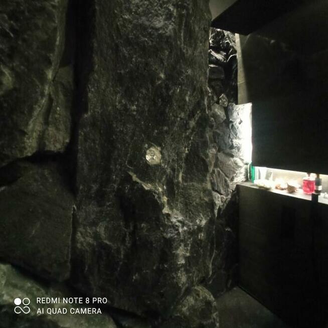 Unikatowe łazienki wykończone kamieniem