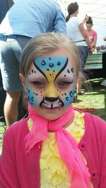 PROFESJONALNE MALOWANIE BUZI-ABSOLWENTKA AKADEMII SZTUK PIEK