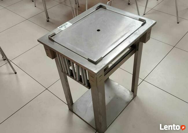 Dystrybutor do tac gastronomicznych