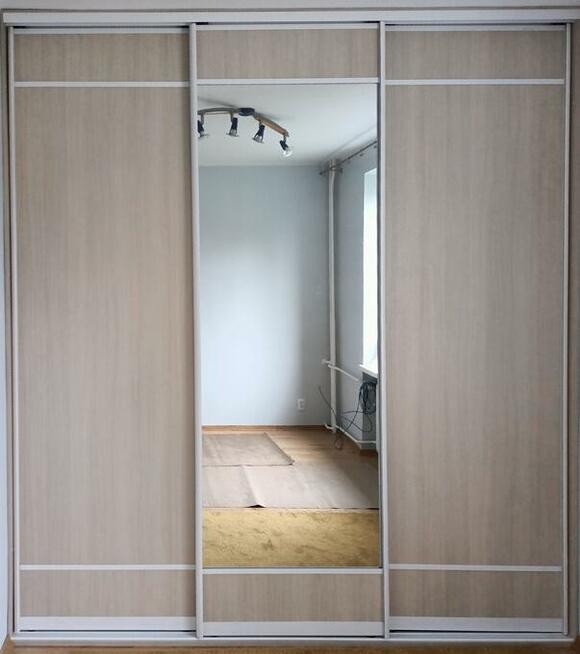 Zatrudnię Stolarza lub Pomocnika Stolarza.