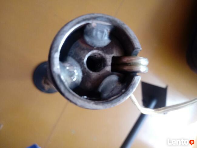 Sprzedam stojaki pod satelitki małe