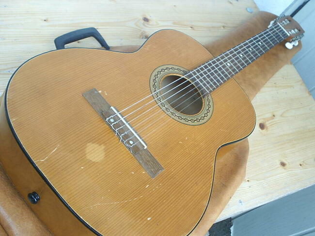 Gitara Junior - lata 80-te, wąski gryf