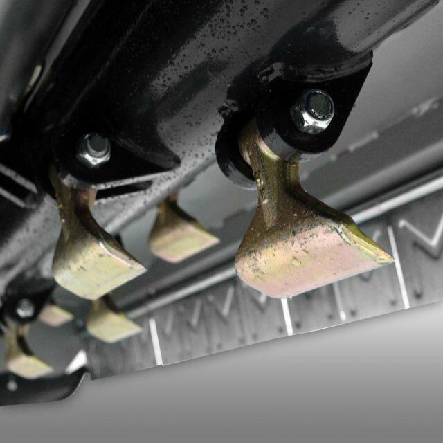 Kosiarka bijakowa tylno- boczna z unoszoną pokrywą: 240 CM