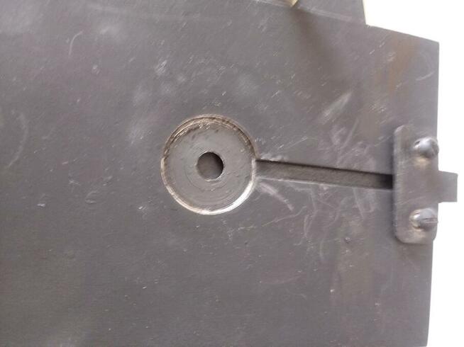 Sprzedam stojaki pod satelitki małe