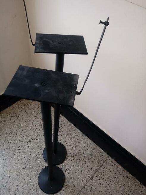 Sprzedam stojaki pod satelitki małe