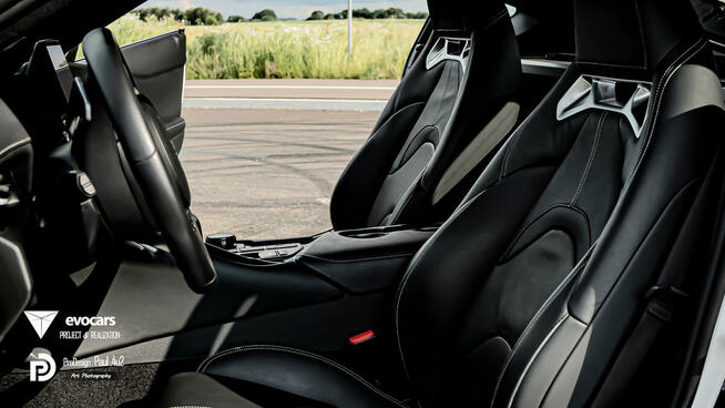 Toyota Supra GR White Pearl Tri-coat 340km - Wynajem I 800pl