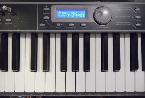 STUDIOLOGIC VMK 88 Plus – KLAWIATURA STERUJĄCA MIDI / USB