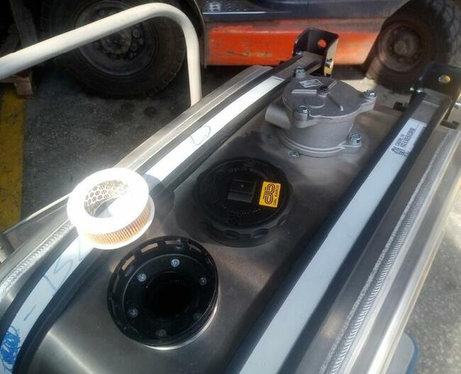 Zbiornik oleju BINOTTO aluminiowy 160l kpl. zbiornik na olej