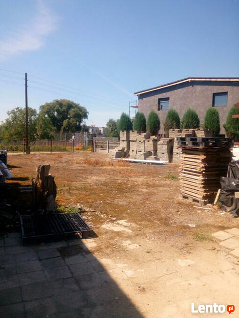 Dom w Luboniu w atrakcyjnej lokalizacji .