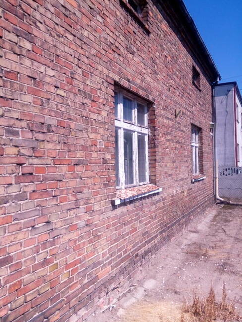 Dom w Luboniu w atrakcyjnej lokalizacji .