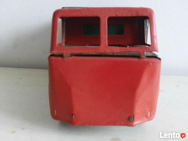 Samochód z PRL-u - Metalowy, blaszany