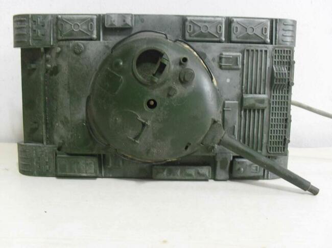 Czołg na kabel z PRL-u