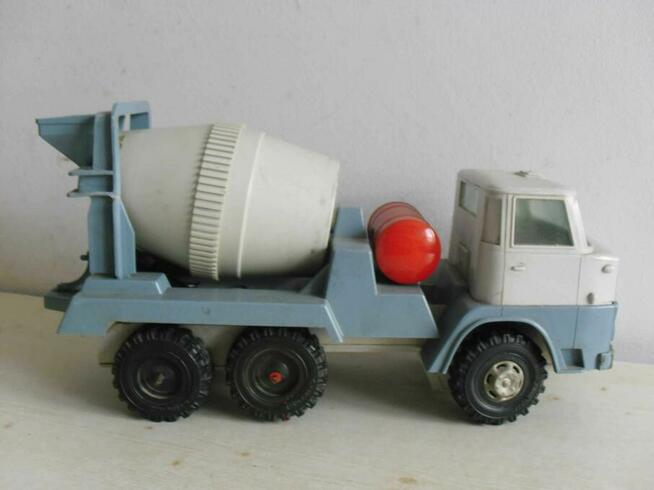 Betoniarka - samochód z PRL-u