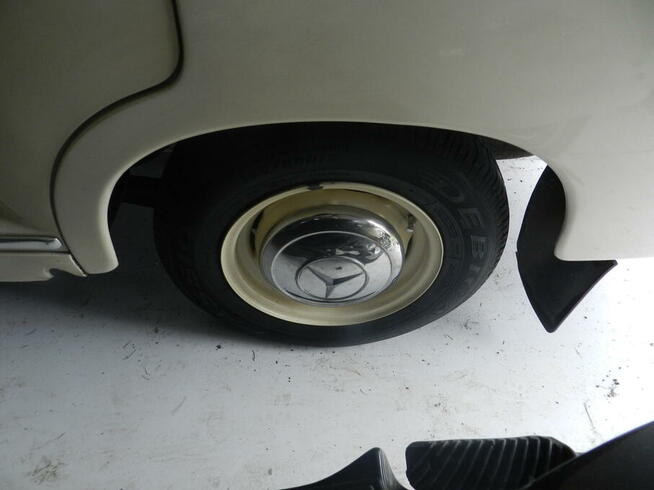 Mercedes ponton kubuś w120 rok 1960