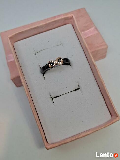 Obrączka ceramiczna łańcuszek kolczyki biała różowa czarna