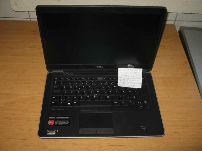 Ultrabook laptop Dell slim alu podswie klaw FullHD 4k Ips I5