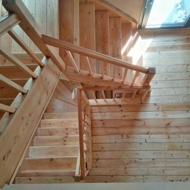 Renowacje schodów drewnianych