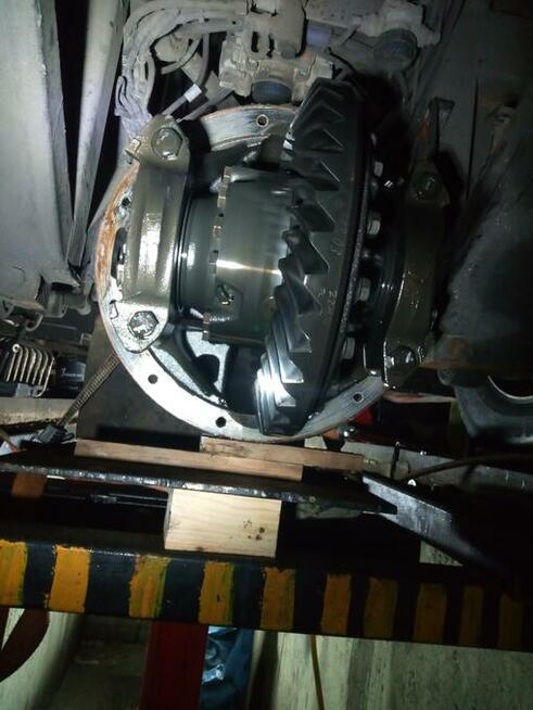 Mobilny serwis samochodów ciężarowych autobusów