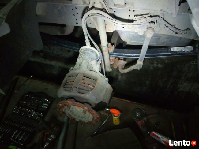 Mobilny serwis samochodów ciężarowych autobusów