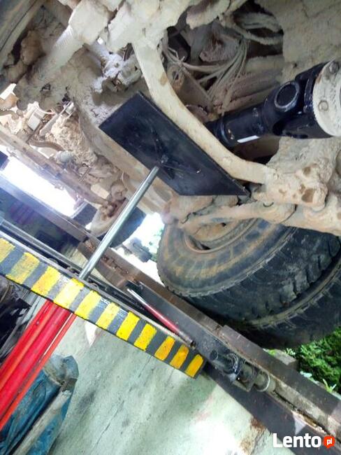 Mobilny serwis samochodów ciężarowych autobusów