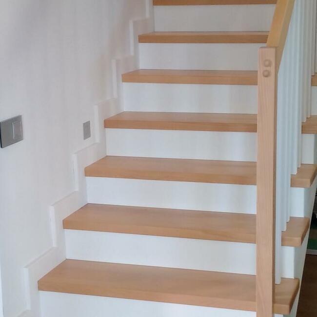 Renowacje schodów drewnianych