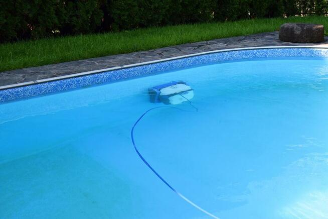 Sprzątanie basenu ogrodowego