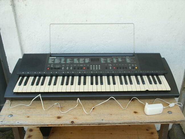 Keyboard Yamaha PSR-200 z osprzętem