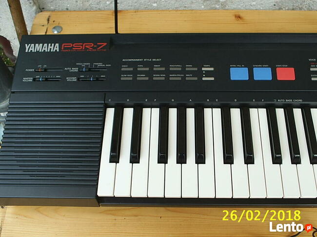 Keyboard Yamaha PSR-7 z osprzętem
