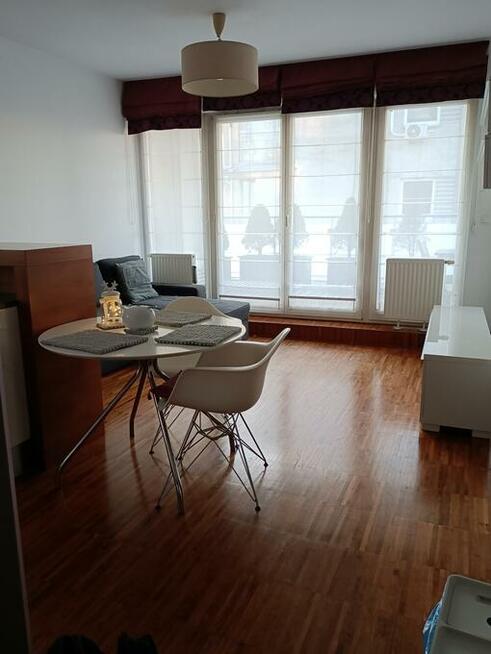 Wynajmę 2 pokojowe przytulne mieszkanie z tarasem!