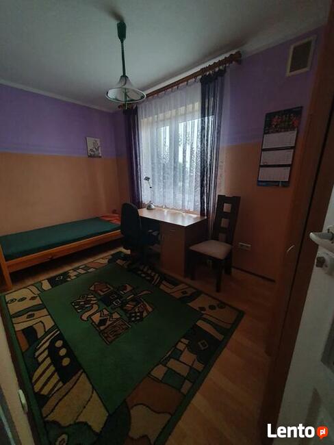 Pokoje dla studentów i uczniów szkół średnich, pracujących