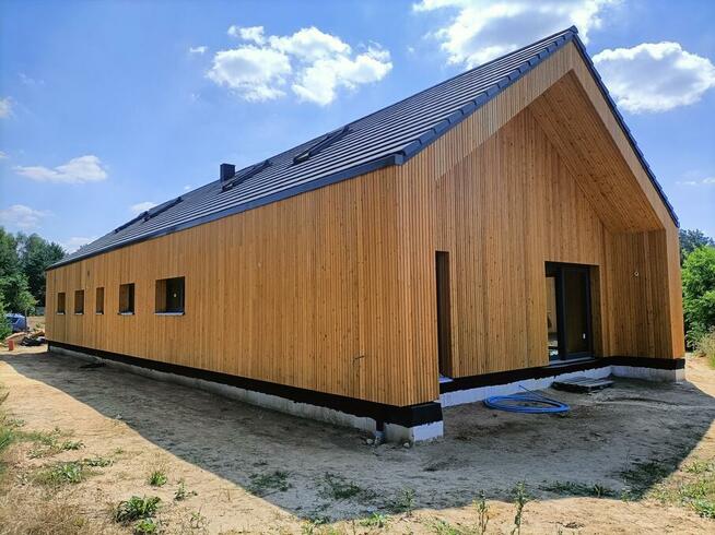 Elewacja drewniana montaż konstrukcja i deski tarasowe