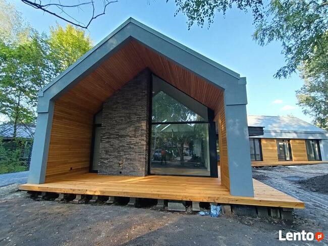 Elewacja drewniana montaż konstrukcja i deski tarasowe