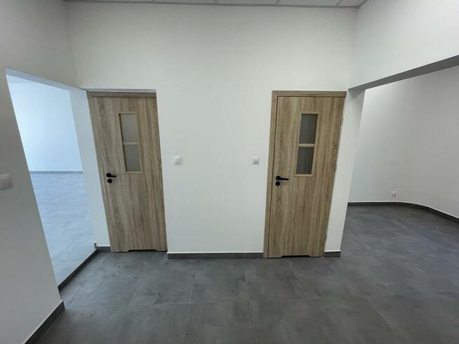 Sklep, salon, gabinety, biuro. Atrakcyjny lokal po remoncie