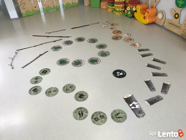 Las - ścieżka edukacyjna-gry korytarzowe, naklejki podłogowe