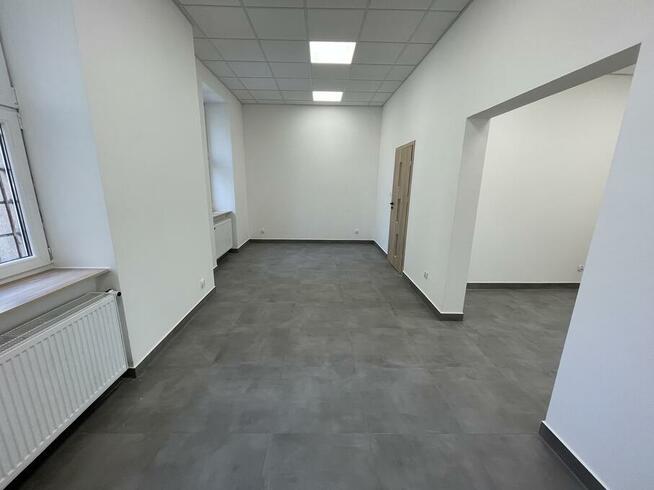 Sklep, salon, gabinety, biuro. Atrakcyjny lokal po remoncie