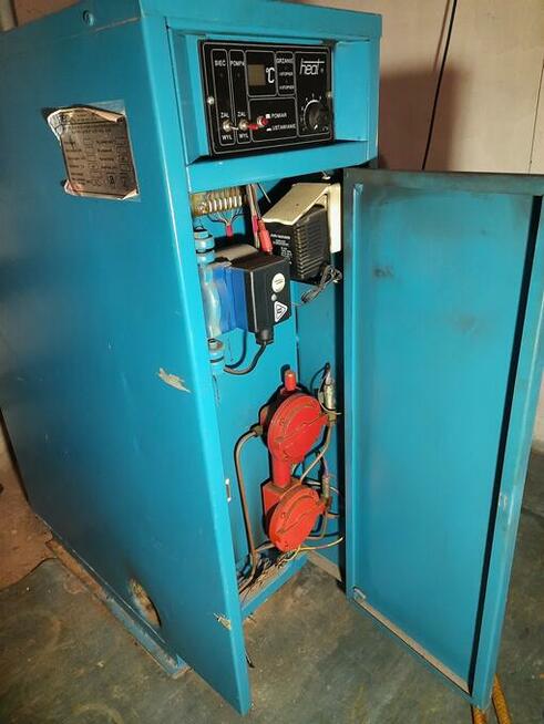 Piec kocioł grzewczy gazowy stojący typu HEAT