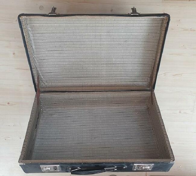 Walizka z lat 60 prl kolekcjonerska