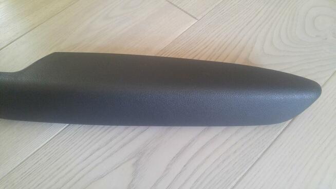 Podłokietnik prawy tył, skórzany czarny A3 S3 RS3 8P - 5D