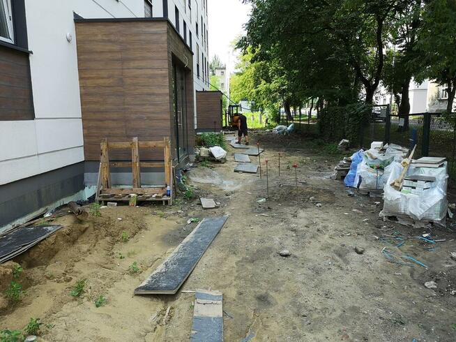 Kompleksowe Układanie Kostki Brukowej Przemysl BRUKEXPERT.PL