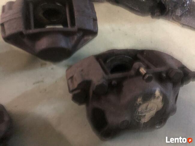 Zaciski hamulcowe do Mercedesa 126Sec