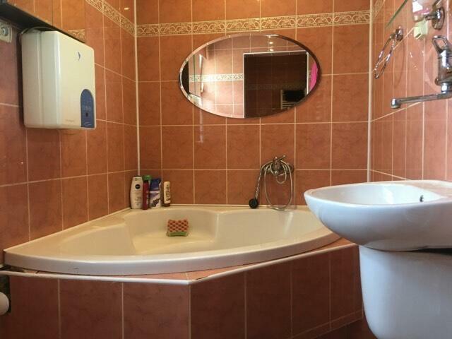 Dom Kobielice wolnostojący dwurodzinny 200m2