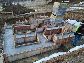 Budowy od podstaw, konstrukcje betonowe, mury oporowe