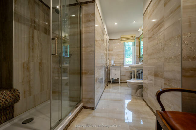 Sprzedam piękną posiadłość ze stadniną koni