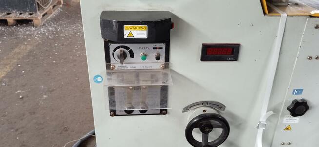 Pionowa przecinarka taśmowa BERNARDO VMS 610