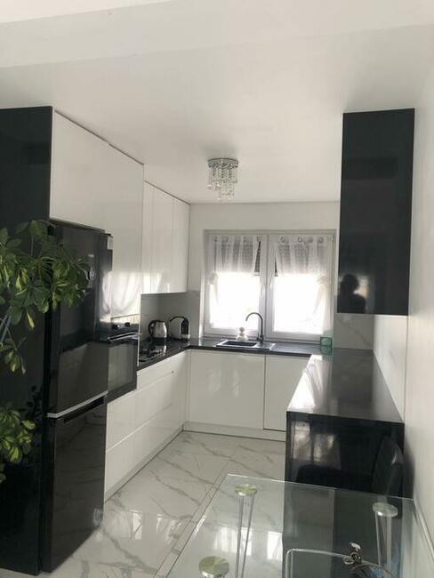 Dom na sprzedaż- pół bliźniaka