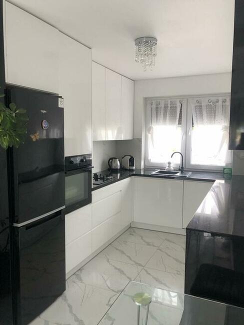 Dom na sprzedaż- pół bliźniaka