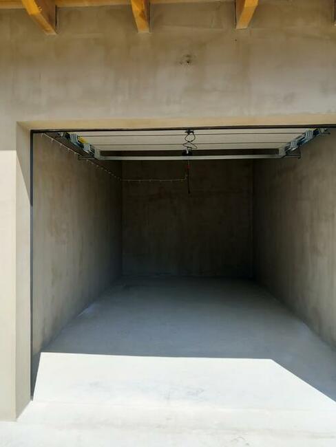 Garaż – Czeladź ul. Nowopogońska 205