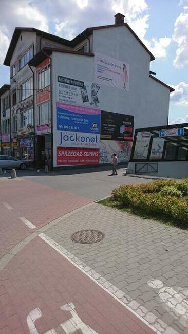 Dam miejsce na reklamę na ścianie budynku w Mińsku Mazowieck