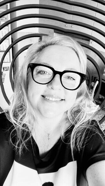 Kobieta po 40-ce, szuka pracy .