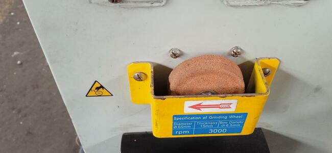 Pionowa przecinarka taśmowa BERNARDO VMS 610